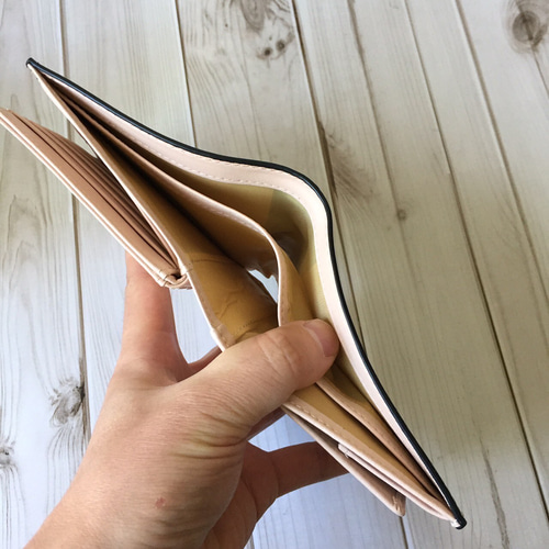 新作品 黒 ブライドレザー ヌメ革 本革 メンズ 二つ折り財布