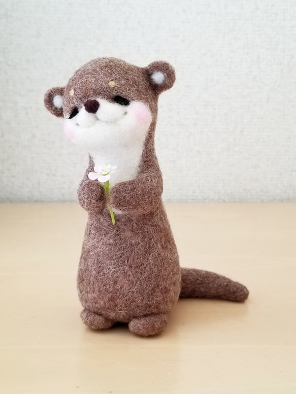 メルヘン♡レトロなカワウソさん 1枚目の画像