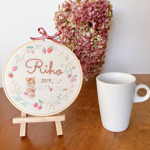 ≪セミオーダーで叶える ちょっぴり贅沢な手刺繍バースボード