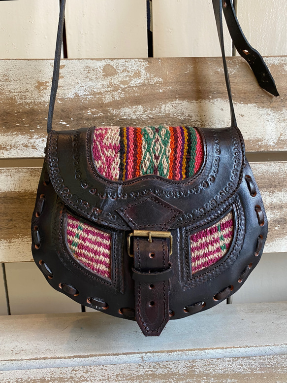 Creemaさんで購入した本革サコッシュです。大人可愛い♡ 4yy0076_1.jpg