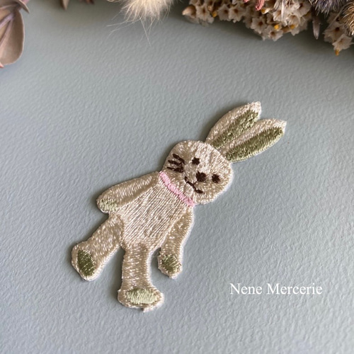 うさぎのEmma（エマ）ちゃん/刺繍アイロンワッペン ワッペン