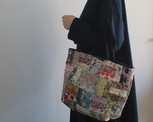 ✿リバティ✕パッチワーク✿ グレー＆ベージュ 古風で上品な