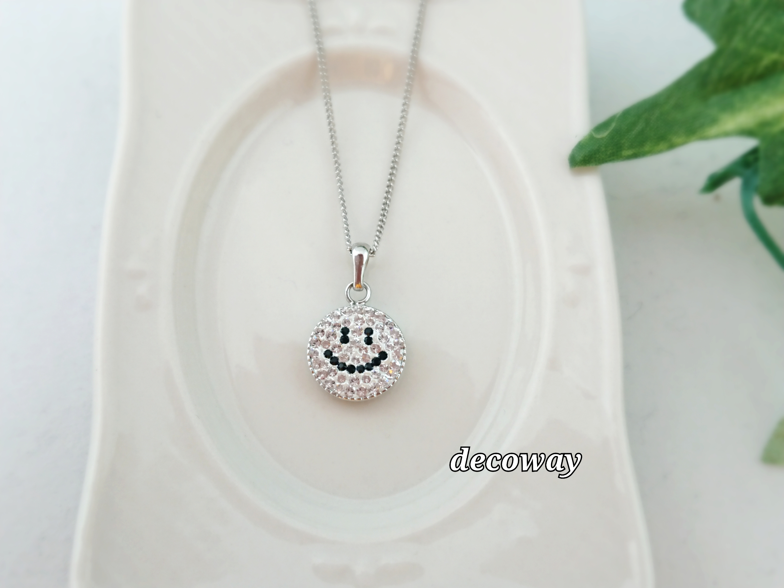 スワロフスキークリスタル使用 プチニコちゃんネックレス～シルバー