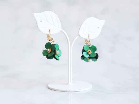 14kgf 革花 PONPONmini ピアス/イヤリング  green 2枚目の画像