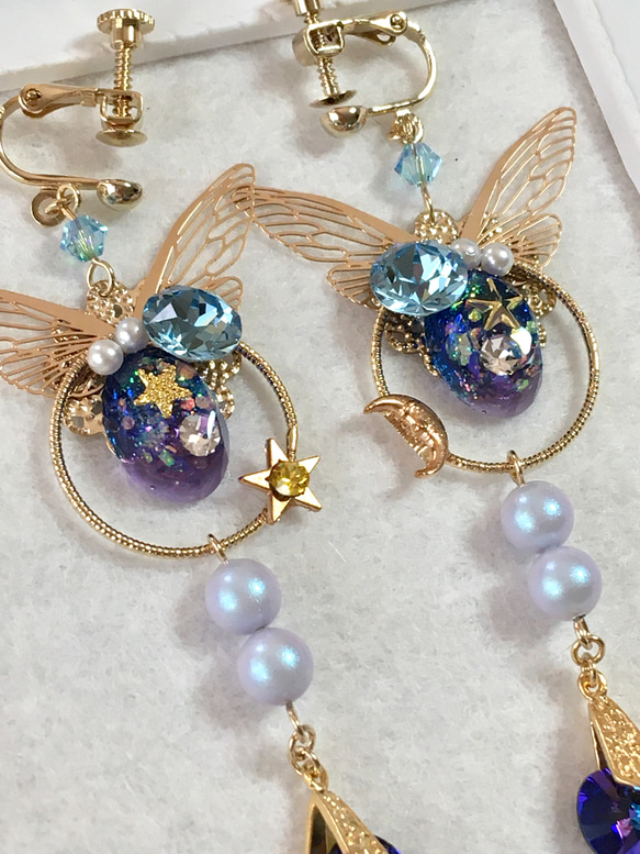 イヤリング ジェリーの世界 写真集「Orecchini etnici」Skira チェリーイヤリング(スターリースカイ) – Liquem