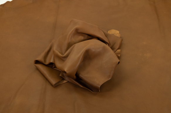 オイルディア ブラウン - Oiled Deer Brown - 鹿革 天然皮革 Leather 3枚目の画像