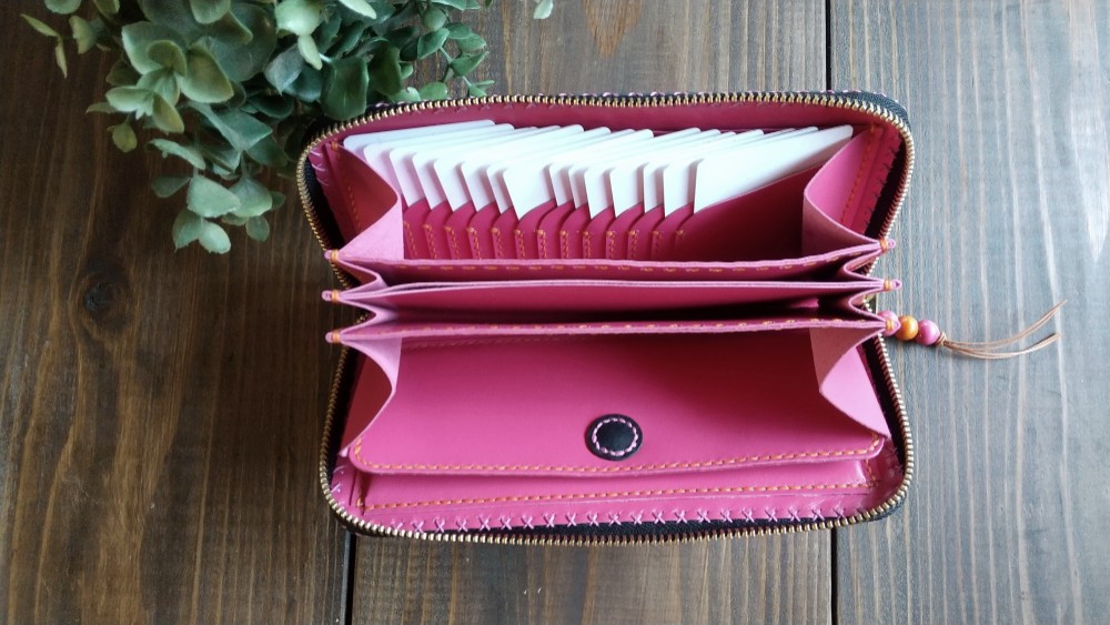 大きな小銭入れの長財布：札入れ2つのタイプ（ミッドナイトローズ）