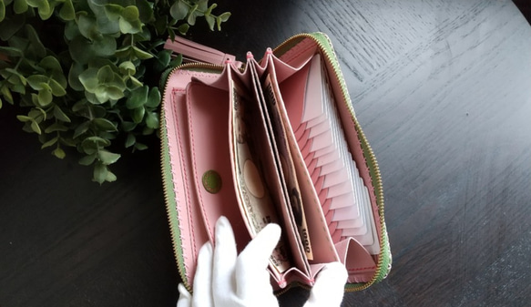 大きな小銭入れの長財布：札入れ2つのタイプ（桜餅） 6枚目の画像