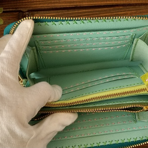 小さなダブルファスナーの長財布（ターコイズミント） 長財布 ますみ