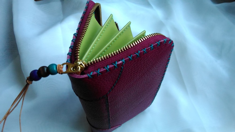 ダブルファスナーの長財布（グレープグリーン）