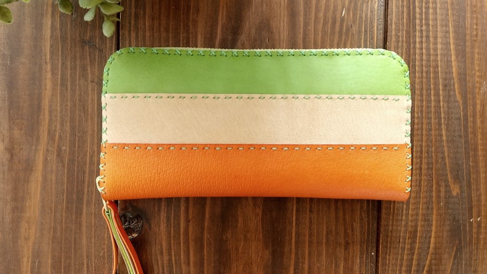 ダブルファスナーの長財布（オレンジクリームライム）
