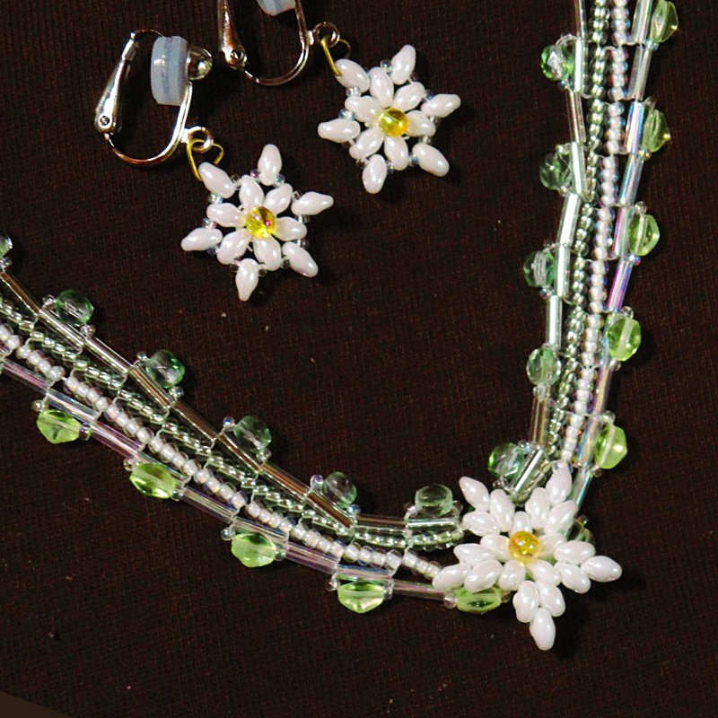 黒のビーズ付きフリンジアクセサリー 黒のビーズ付きフリンジアクセサリー