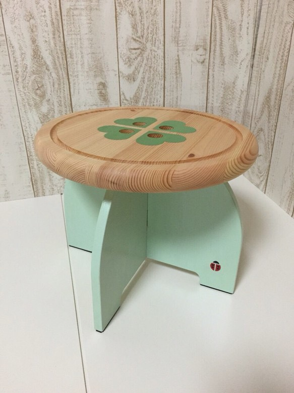 てんとう虫が幸せを呼ぶボタンチェア 食器・家具 KURUMI工房 通販  