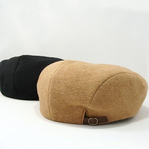 【秋冬向け】左右非対称なデザインでこなれたスタイルに～アシンメトリなウールベレー帽～