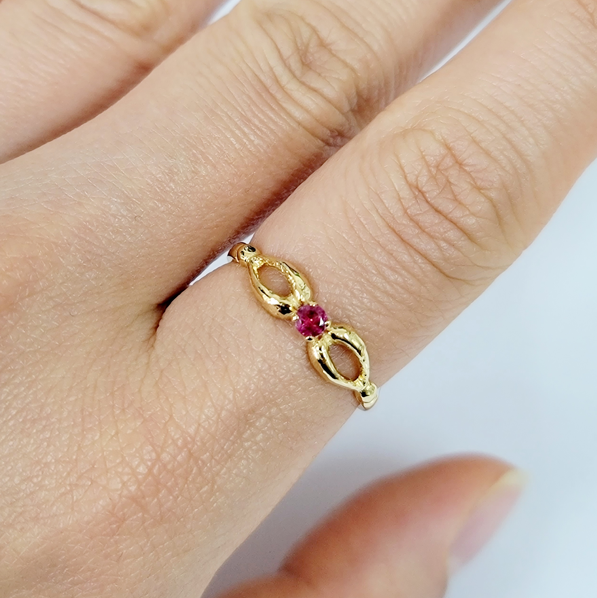 『天然石』リボンモチーフピンクトルマリン　Gold　Ring
