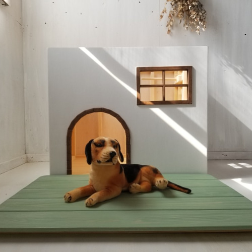 手作りの可愛い犬小屋 ウッドデッキにもなる屋根付き オーダー可能