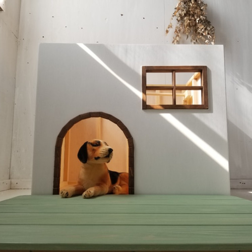手作りの可愛い犬小屋 ウッドデッキにもなる屋根付き オーダー可能