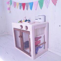 アイランドタイプのおままごとキッチン　木のおもちゃ　自然塗料　オーダー可　店舗什器　誕生日　キッズコーナー　木育 3枚目の画像