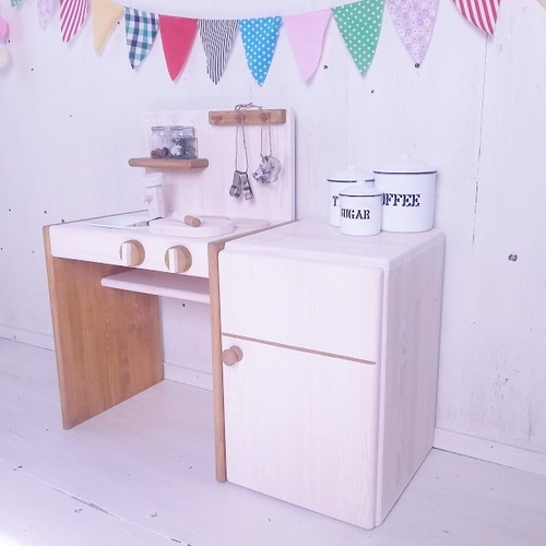 ハンドメイド　木製冷蔵庫　おもちゃ 受注製作】手作り木製おもちゃ冷蔵庫② おもちゃ・人形 ナオナオ