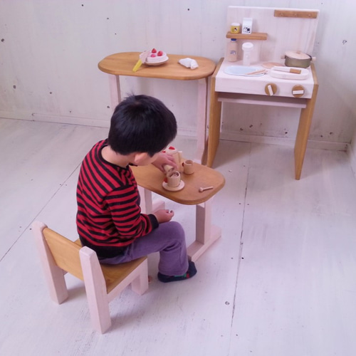 豆椅子 木の丈夫な幼児イス 自然塗料 オーダー可 キッズルーム 店舗