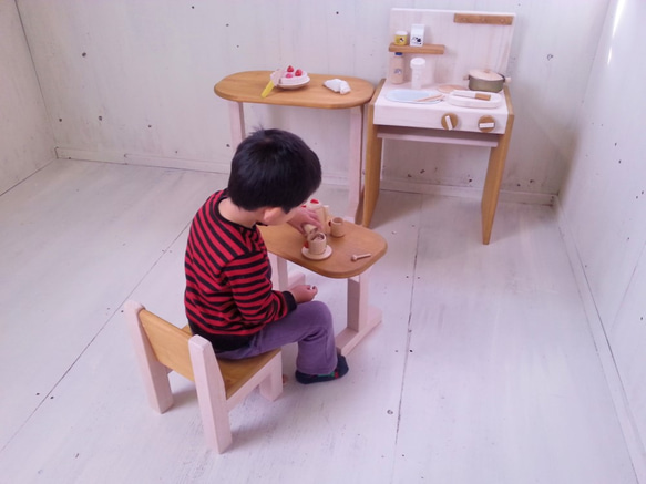 豆椅子　木の丈夫な幼児イス　自然塗料　オーダー可　　キッズルーム　店舗什器　キッズコーナー　ナチュラル家具　かわいい 5枚目の画像