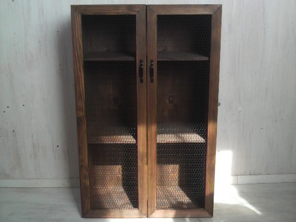 アンティークテイスト キャビネット 観音開き扉 収納棚 店舗什器