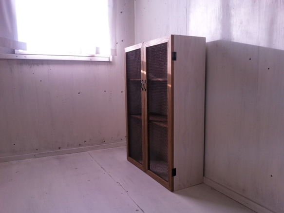 アンティークテイスト　キャビネット　観音開き扉　収納棚 W700　Ｄ27.5　オーダー可　店舗什器　シンプル　ナチュラル 