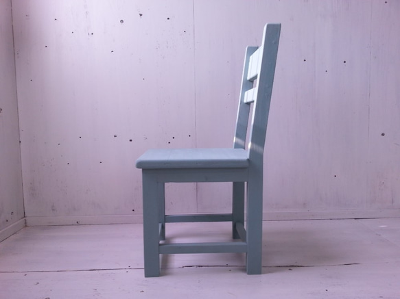 無垢ヒノキで造る家具　アンティーク風　背もたれ付チェア　椅子　イス　w400　アンティークブルー　自然塗料　　　　 3枚目の画像