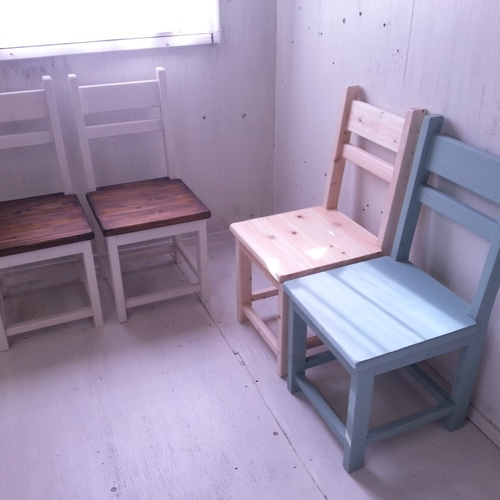 無垢ヒノキで造る家具 アンティーク風 背もたれ付チェア 椅子