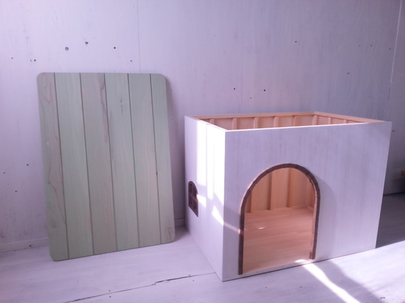 室内用　犬小屋　ドッグハウス　キャットハウス　猫小屋  アーチ扉 ミント オーダー 　猫ハウス　自然塗料　オシャレ　 1枚目の画像