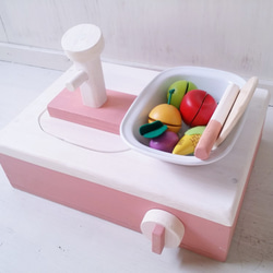 Playing Kitchen，緊湊型桌面廚房，白色 x 粉色，包括 4 種成分，木製玩具，生日，嬰兒禮物，天然油漆 第7張的照片