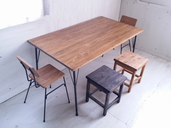 無垢ヒノキで造る家具　アンティーク風　ダイニングテーブル　鉄脚　アイアン脚　オーダー可　シンプルインテリア　テーブル　 8枚目の画像