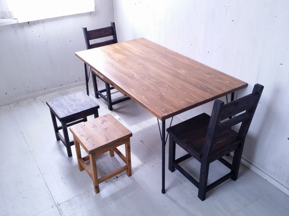 無垢ヒノキで造る家具　アンティーク風　シンプル角スツール　椅子　飾り台　イス　オーダー可　店舗什器　シンプルインテリア 7枚目の画像