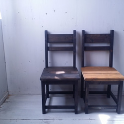 無垢ヒノキで造る家具　アンティーク風　背もたれ付チェア　椅子　イス　w400　ブラック　黒　オーダー可　店舗什器　 1枚目の画像
