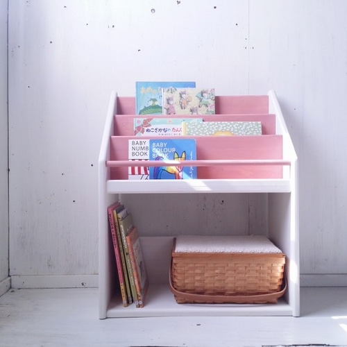 大容量収納のかわいい絵本棚 ピンク マガジンラック ぴんく 無垢