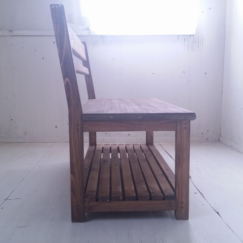 無垢ひのきで造る家具 アンティーク風 荷物置き付 背もたれ付