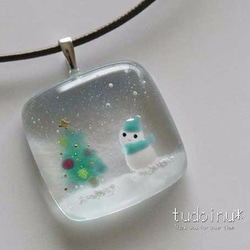 クリスマスツリーと雪だるま　ガラス　ネックレス　ペンダント　 2枚目の画像