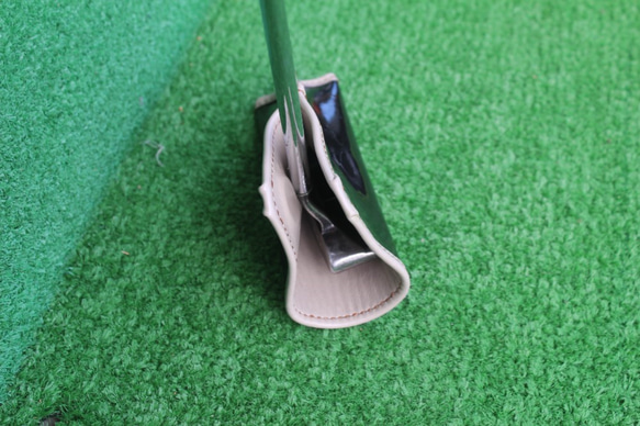 #ゴルフ　ピン型パターヘットカバー（レザークラフト）マグネット開 8枚目の画像