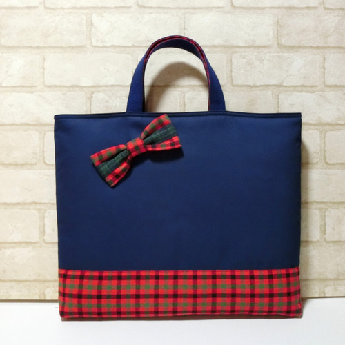 ハンドメイド♡トートバッグ♡ファミリアワッペン付き♡合皮の