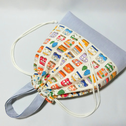 電車いっぱい《オフホワイト》　体操服入れ　お着替え巾着 3枚目の画像