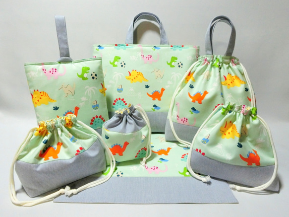 きょうりゅうクン　北欧風　6点セット入学入園　レッスンバック 1枚目の画像