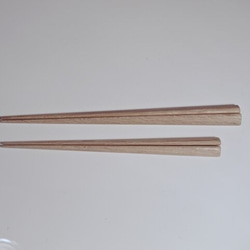正しい箸の持ち方をしている人の箸 2枚目の画像