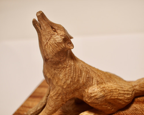 希少時代物 日本狼　大口真神　天然石 オブジェ 彫刻 置物　骨董　ニホンオオカミ 🐺大口真神🐺 日本に生息していたニホンオオカミが神格化された