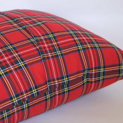 ブラックウォッチとタータンチェックのクッションカバーセット