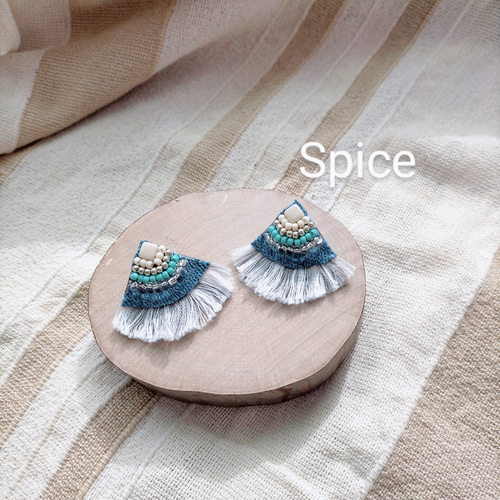 デニム 刺繍 クリア ビーズ MIX フリンジ ピアスorイヤリング。 ピアス