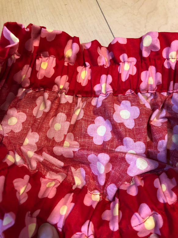 お花いっぱいセミロングスカート 3枚目の画像
