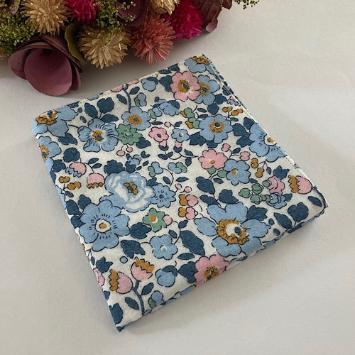数量限定 海外限定 23×23cm✴︎リバティガーゼハンカチ ベッツィ  