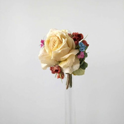 巻き薔薇 パンチの効いた小花と共に * 綿ローン製 * コサージュ 2枚目の画像