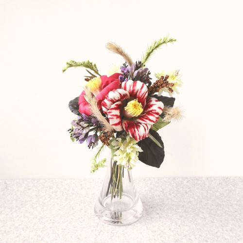 【クリスマス切り花＊ブーケ＊花束】南天＊松葉＊椿の蕾＊山茶花の蕾＊クチナシ＊他 クリスマス切り花＊ブーケ＊花束】南天＊松葉＊椿の蕾＊山茶花の