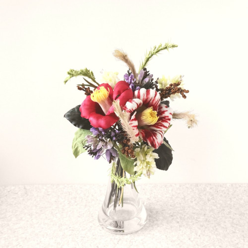 【クリスマス切り花＊ブーケ＊花束】南天＊松葉＊椿の蕾＊山茶花の蕾＊クチナシ＊他 クリスマス切り花＊ブーケ＊花束】南天＊松葉＊椿の蕾＊山茶花の